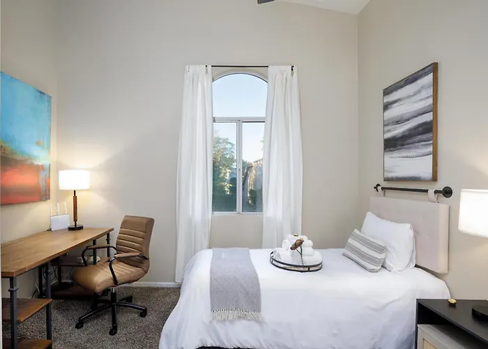 Basketball Game, Heated Pool, Game Room, Holiday home Phoenix