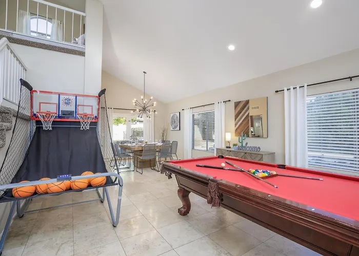 Holiday home Basketball Game, Heated Pool, Game Room,