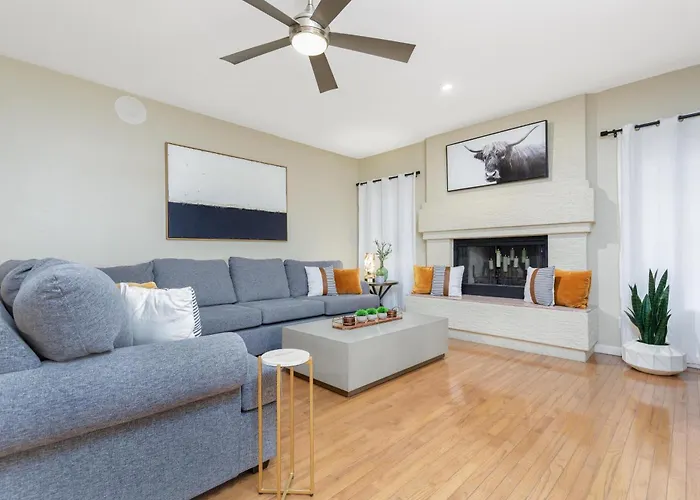 Holiday home Basketball Game, Heated Pool, Game Room,